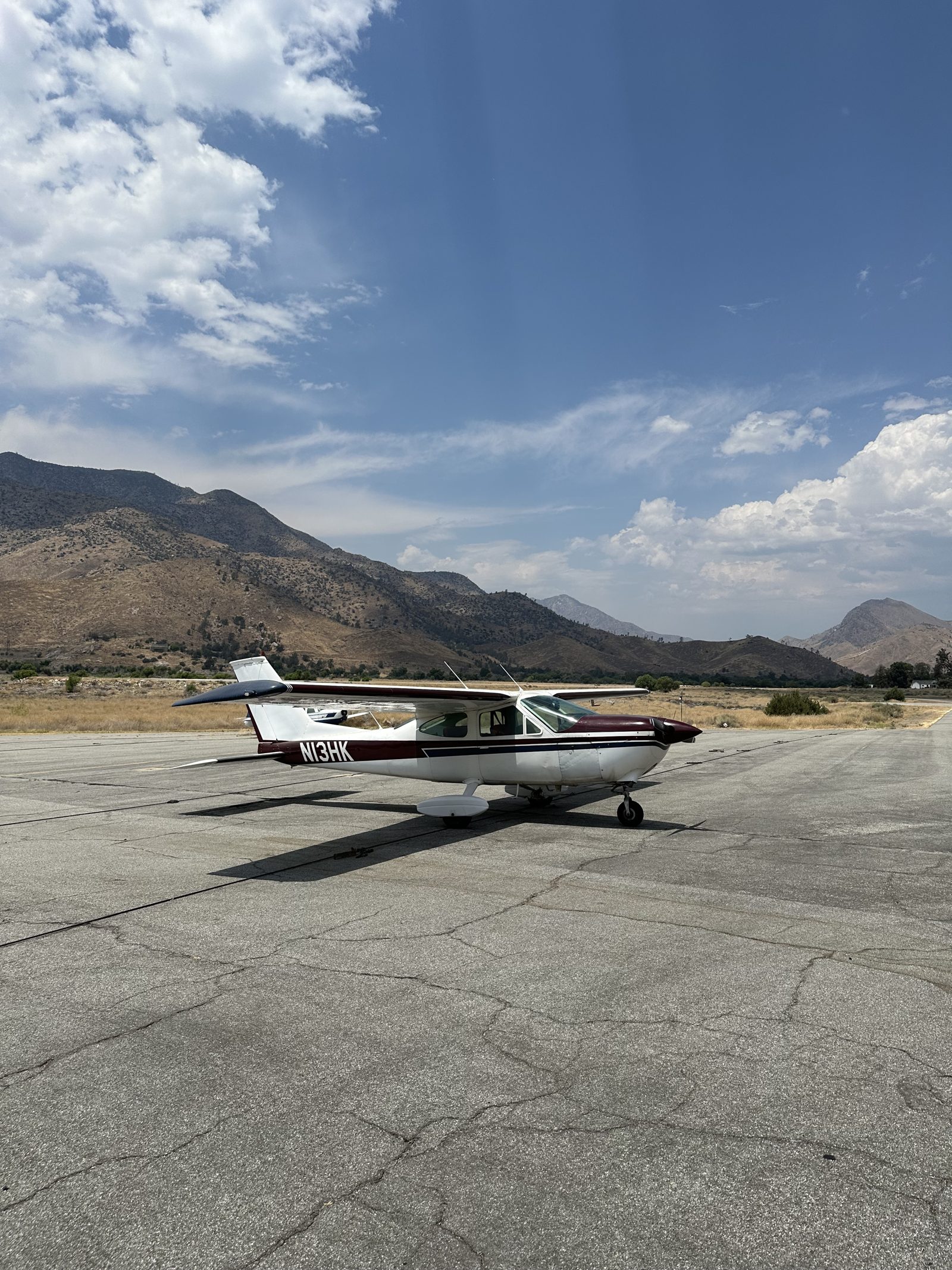 N13HK on a fly-out