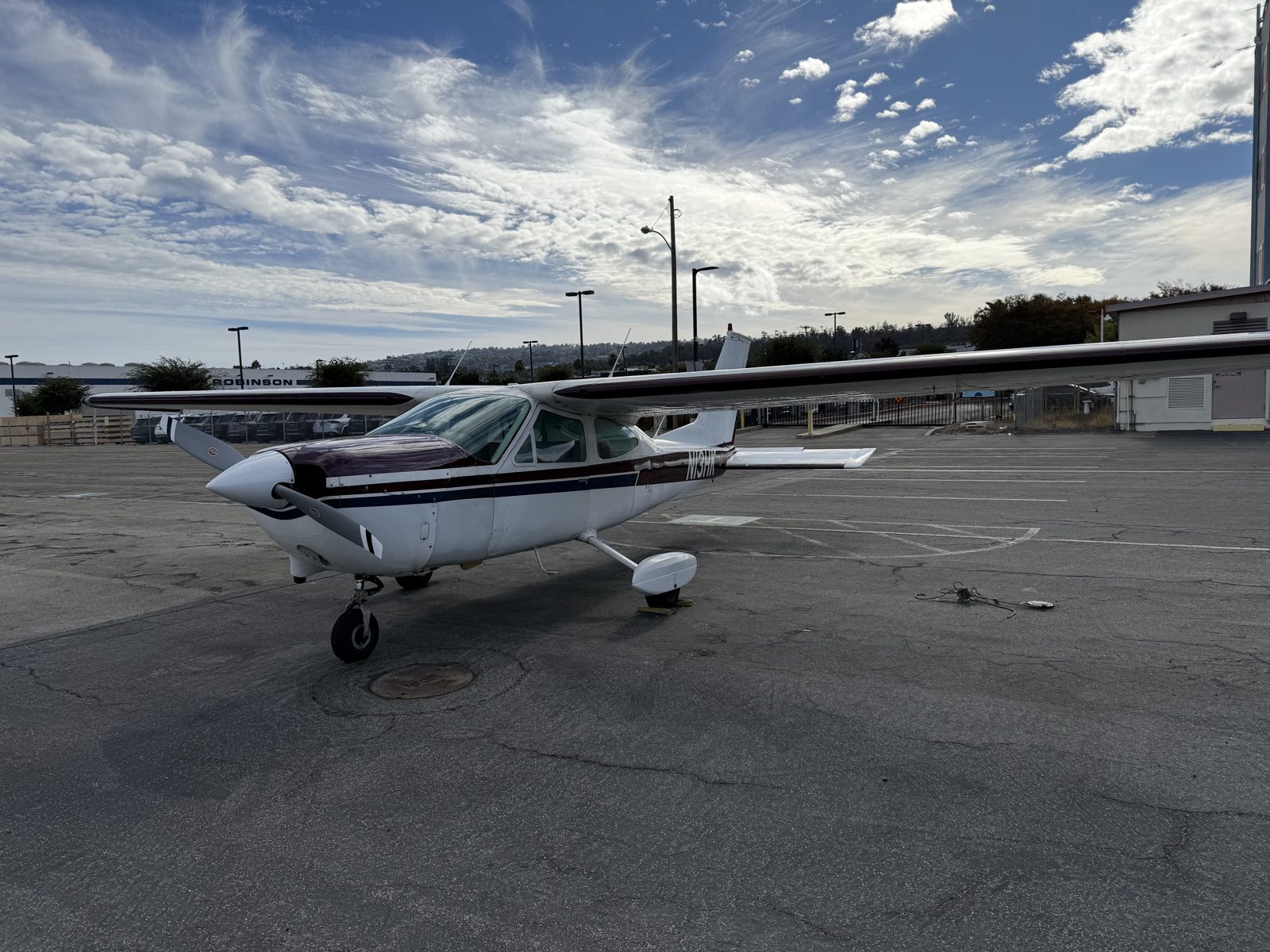 N13HK at Whiteman Airport